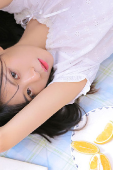狗的蝴蝶结卡我里面了怎么办